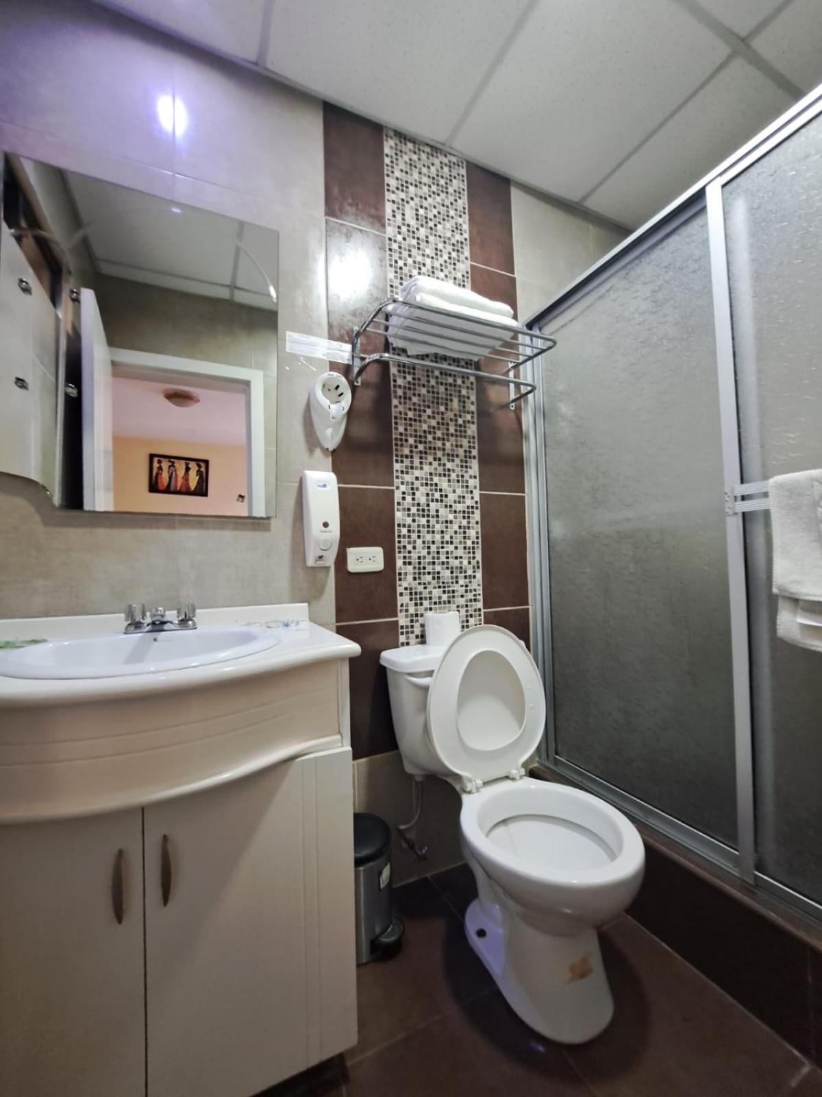 Hotel Mariscal Inn & Suite 쿠엔카 외부 사진
